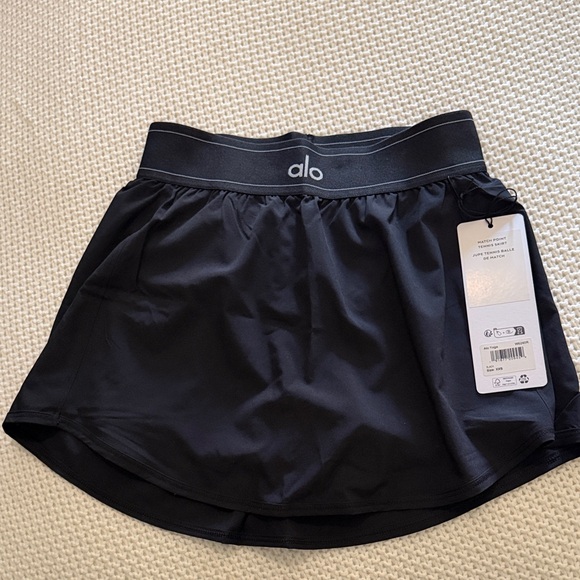 ALO Yoga Women's Dark Gray Skort - Picture 1 of 5